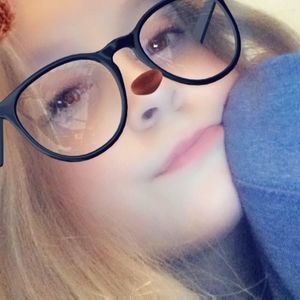 Meet your Posher, Addison